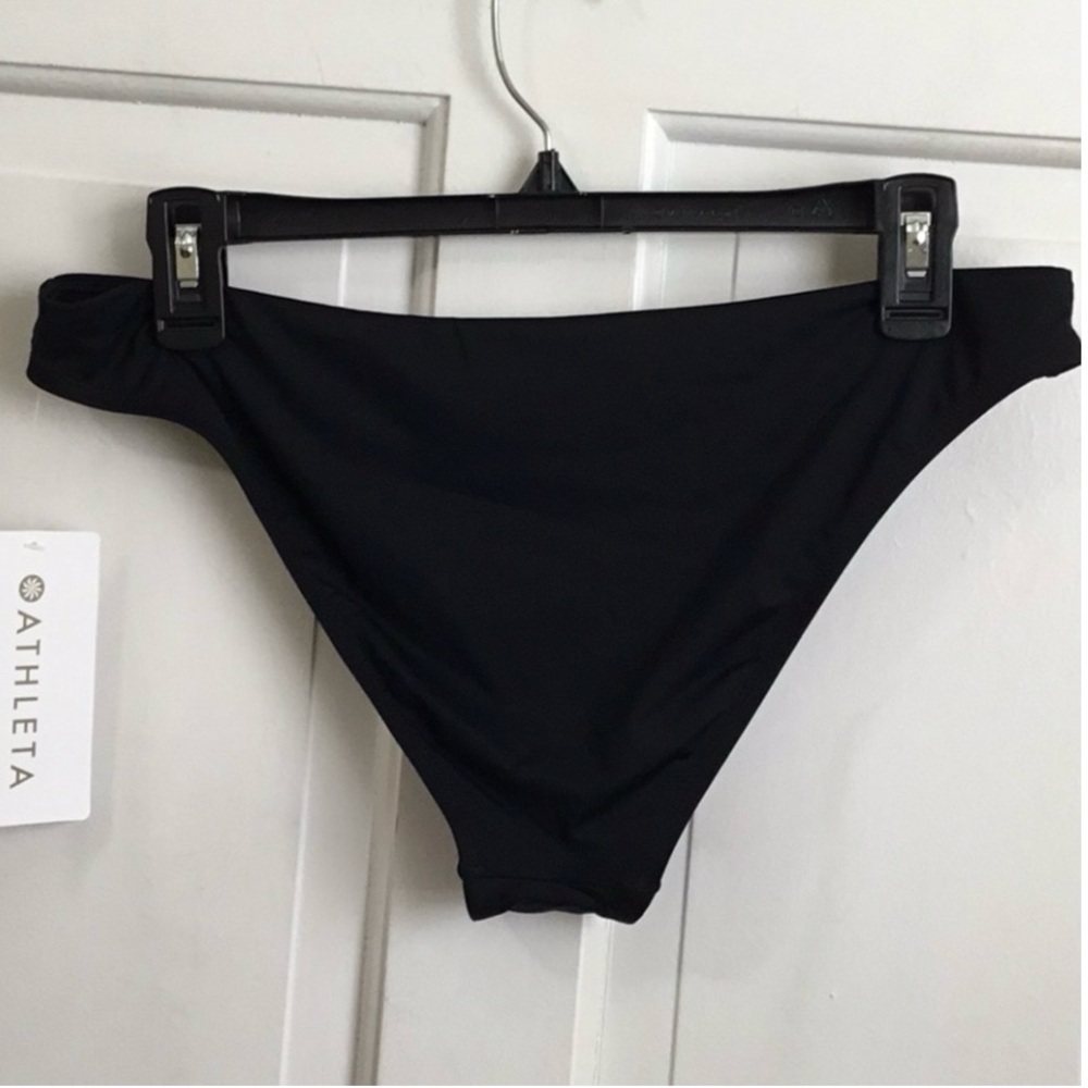 Athleta M Clean Low Rise Bottom - Picture 4 of 5